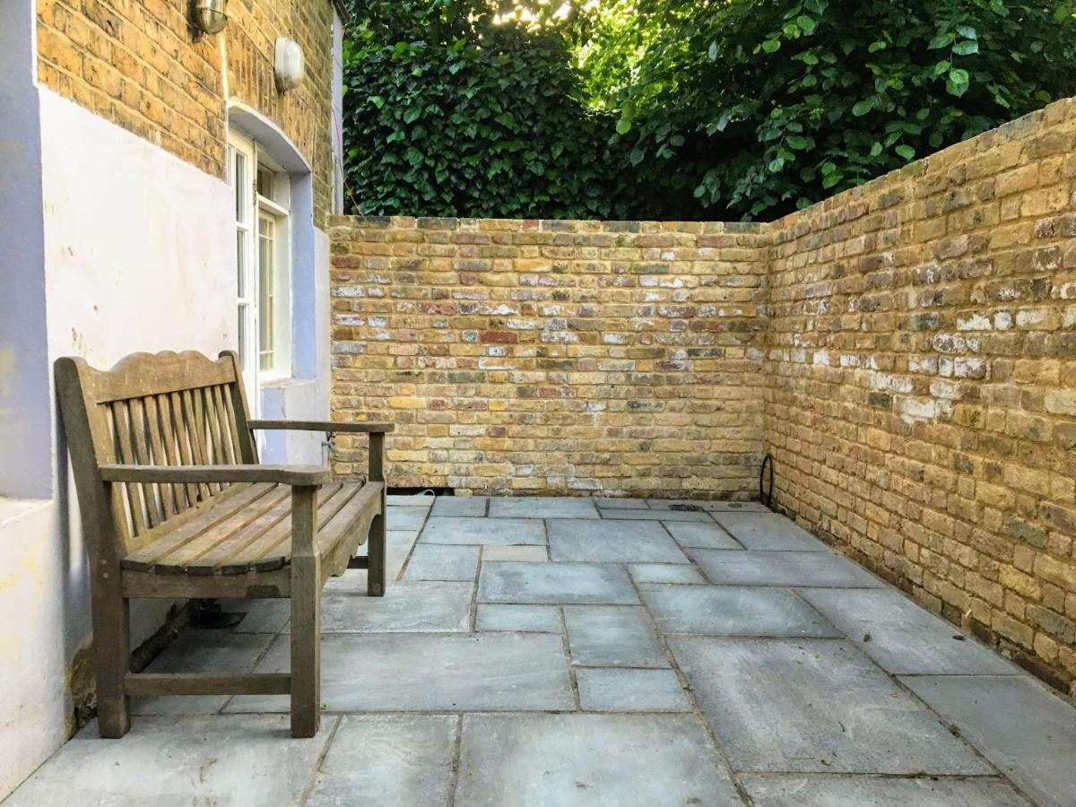 Elegant Parkside Flat: Blackheath Common Period Building London Exterior photo
